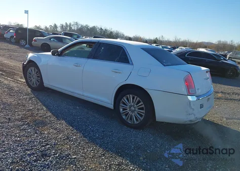 2013 Chrysler 300 Motown from USA, damaged, VIN 2C3CCARG4DH556666